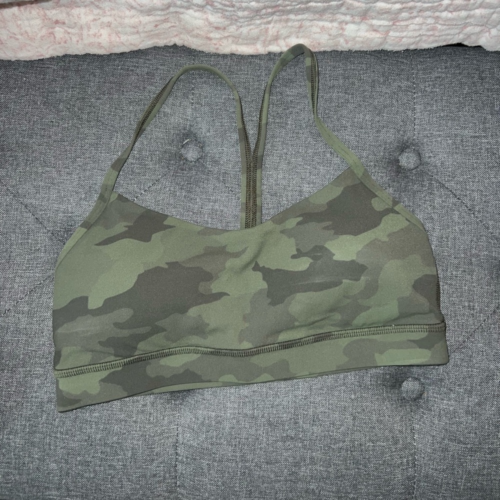 Lululemon Flow Y Nulu Bra *Light Support, A-C Cups-NEVER WORN